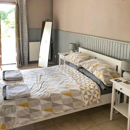 Sleeps 10 With Pool And Wifi * Lorigne