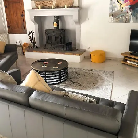 Sleeps 10 With Pool And Wifi * Lorigne