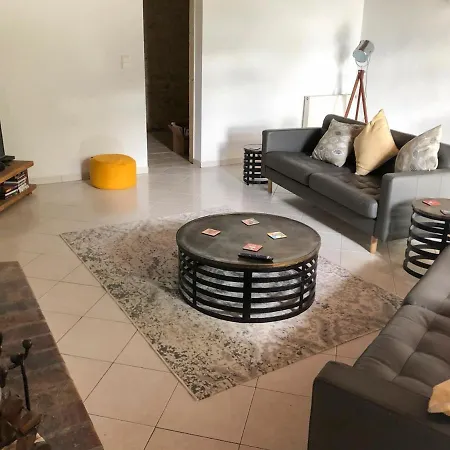 Sleeps 10 With Pool And Wifi *